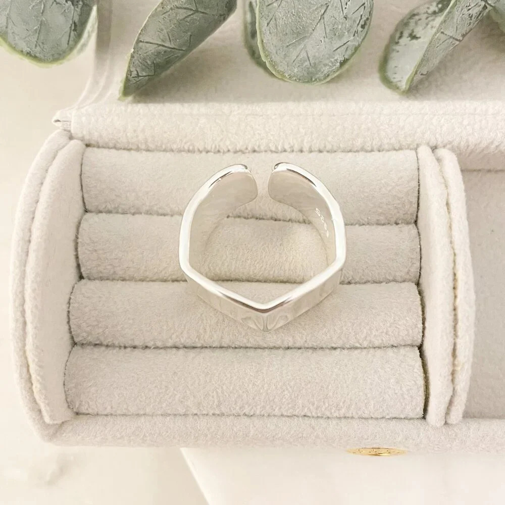925 Sterling Silver Chunky Ring Thick Band Ring Wavy Ring Modern Ring - Picture 10 of 11